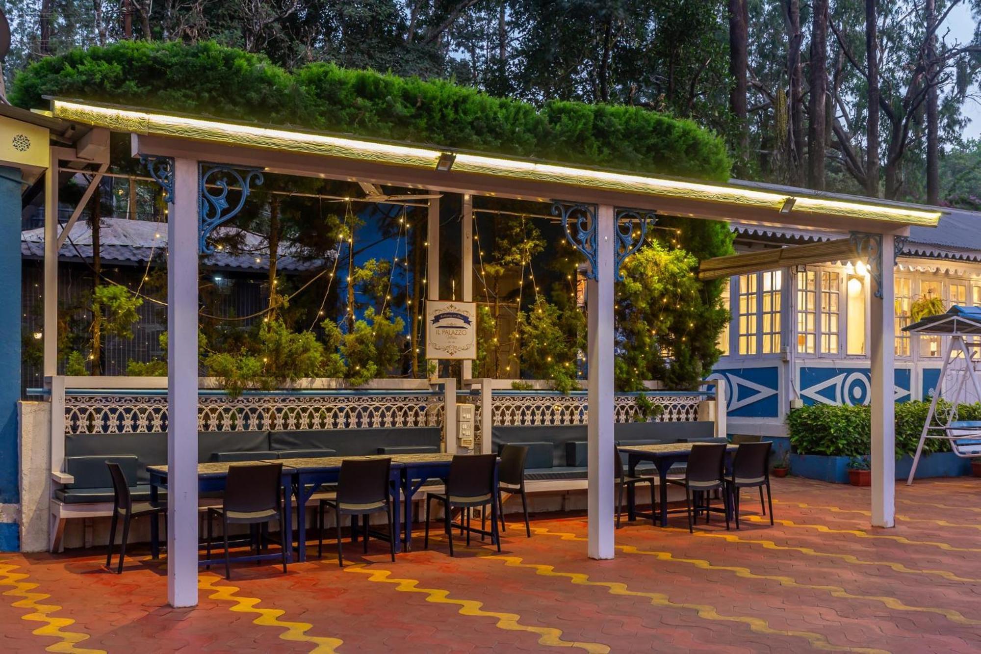 Il Palazzo Villas Panchgani Exteriör bild