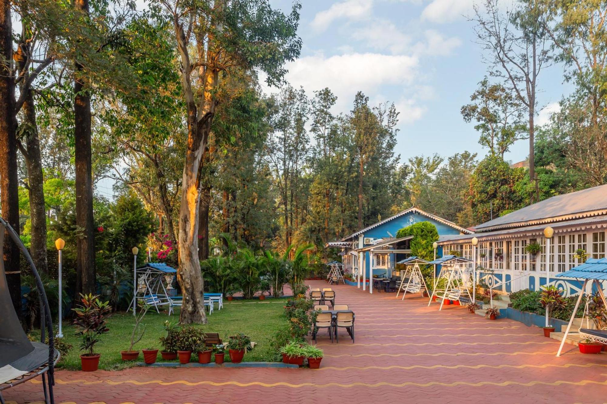 Il Palazzo Villas Panchgani Exteriör bild