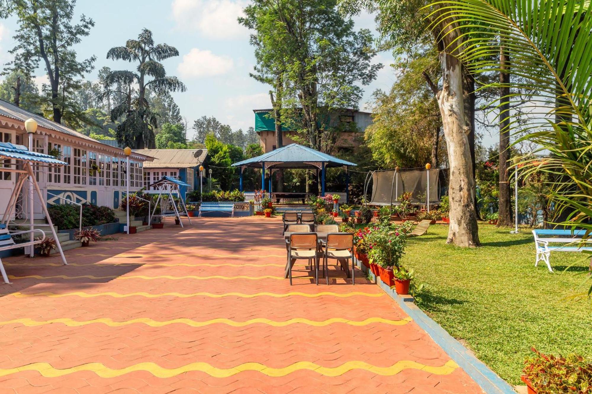 Il Palazzo Villas Panchgani Exteriör bild