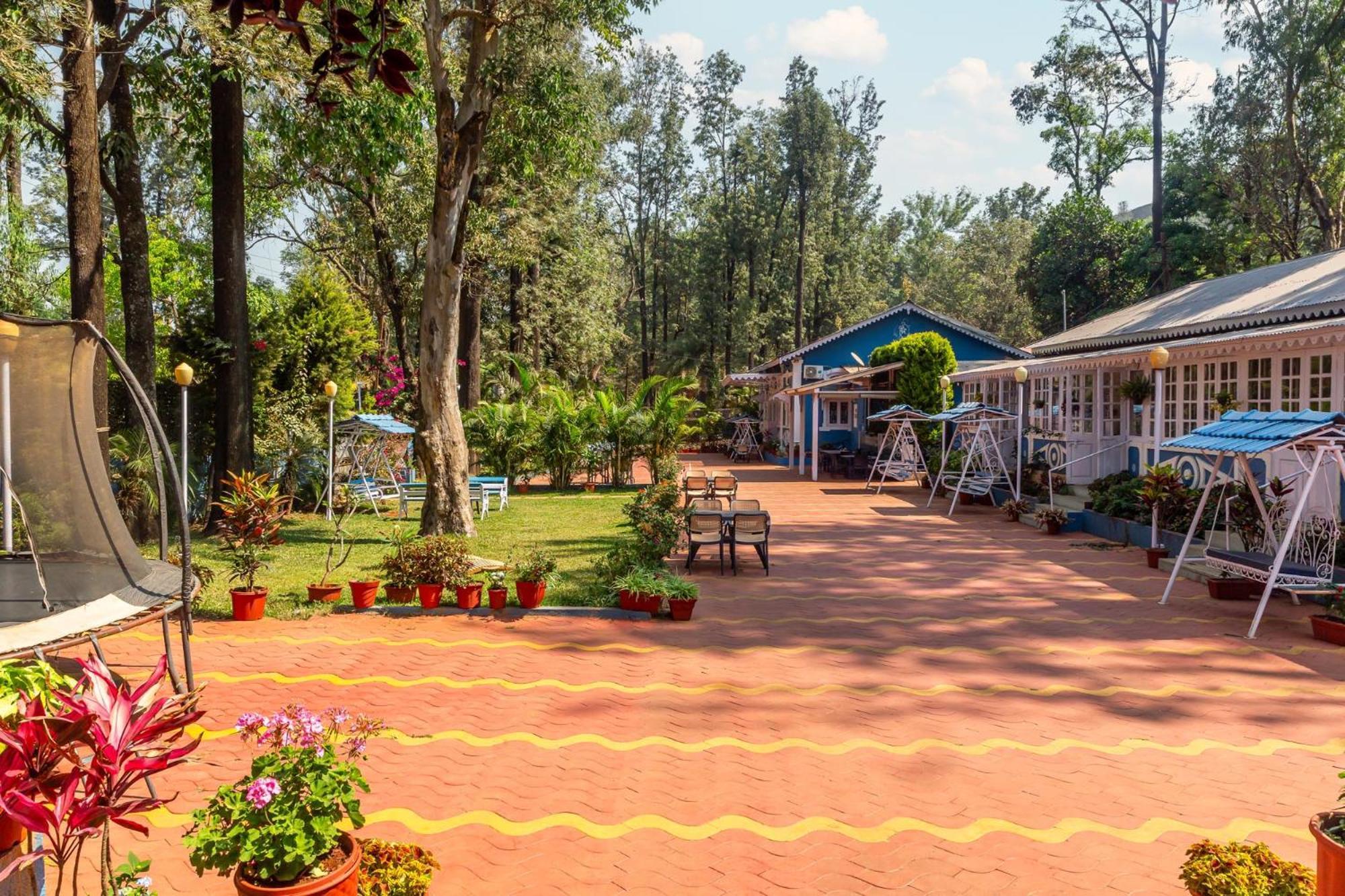 Il Palazzo Villas Panchgani Exteriör bild