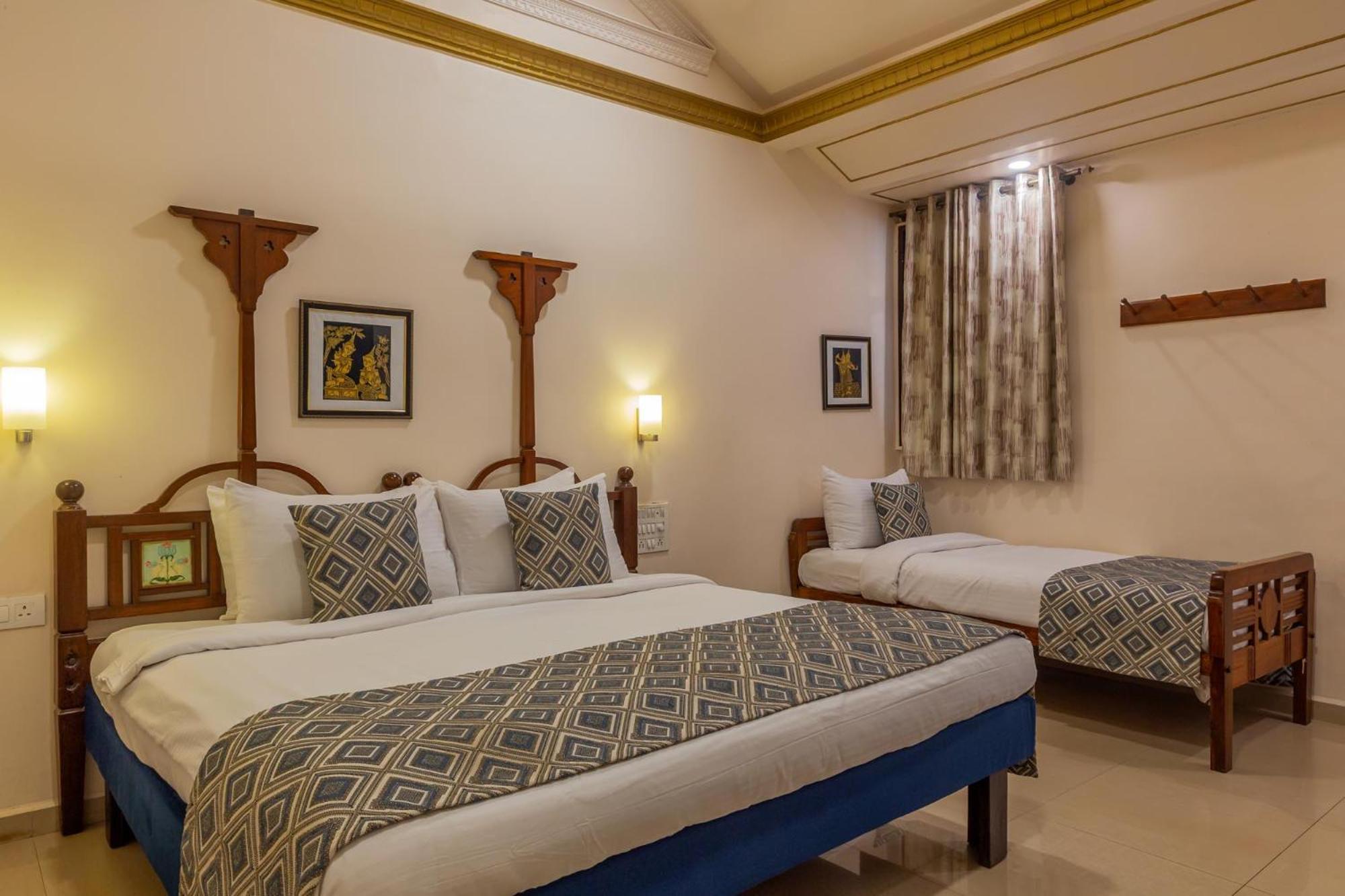 Il Palazzo Villas Panchgani Exteriör bild