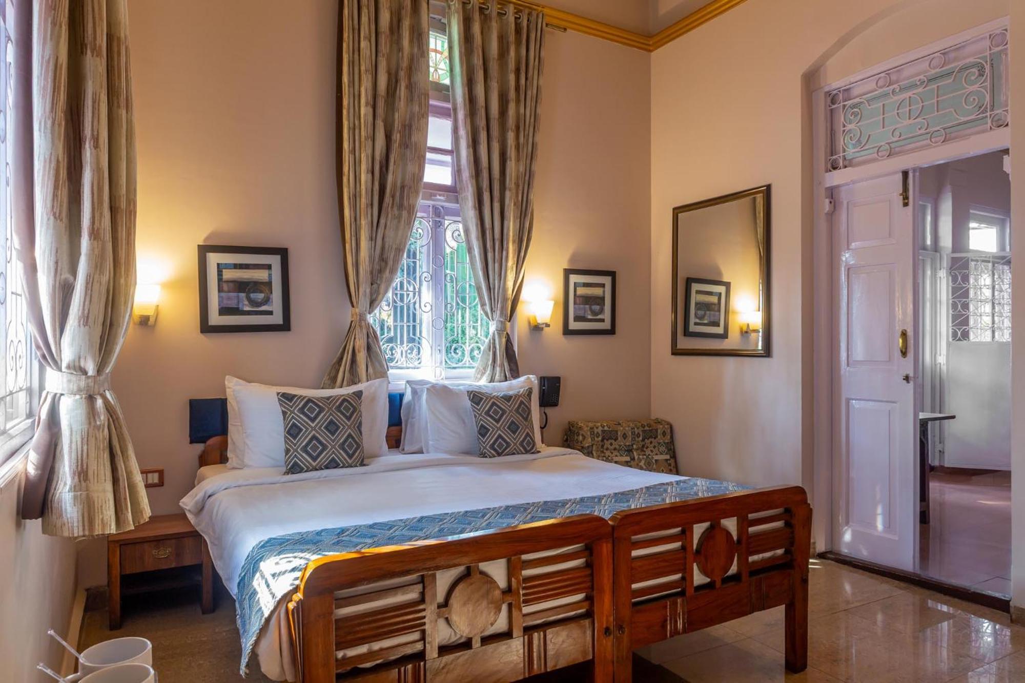 Il Palazzo Villas Panchgani Exteriör bild