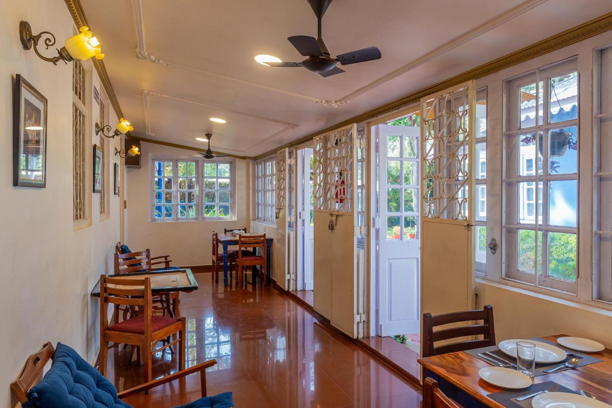 Il Palazzo Villas Panchgani Exteriör bild